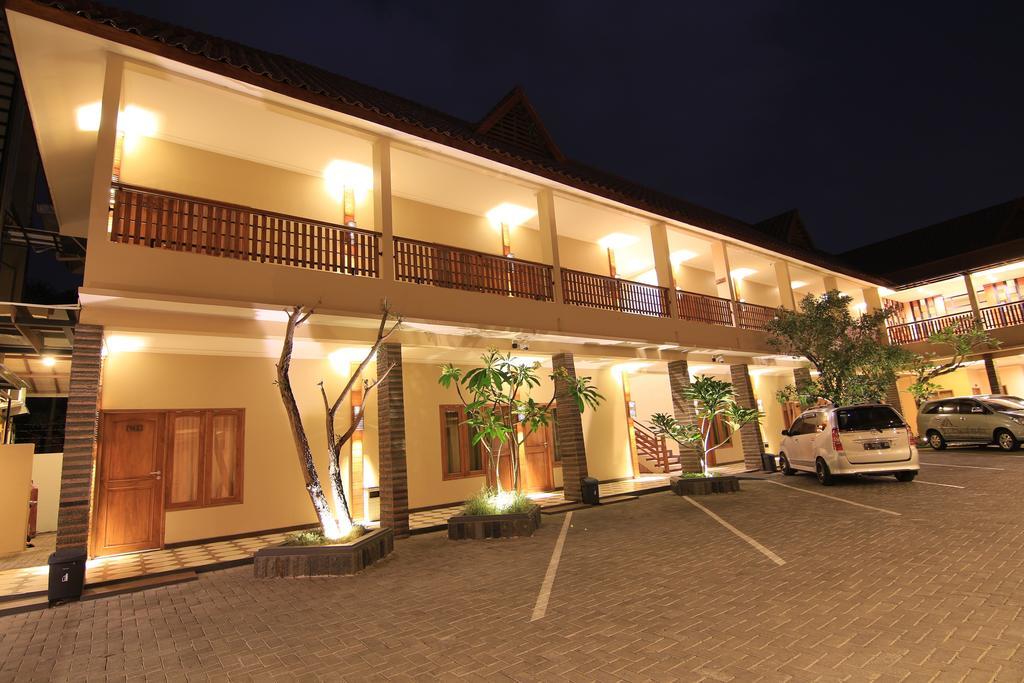 Syailendra Hotel Syariah Jepara Bagian luar foto