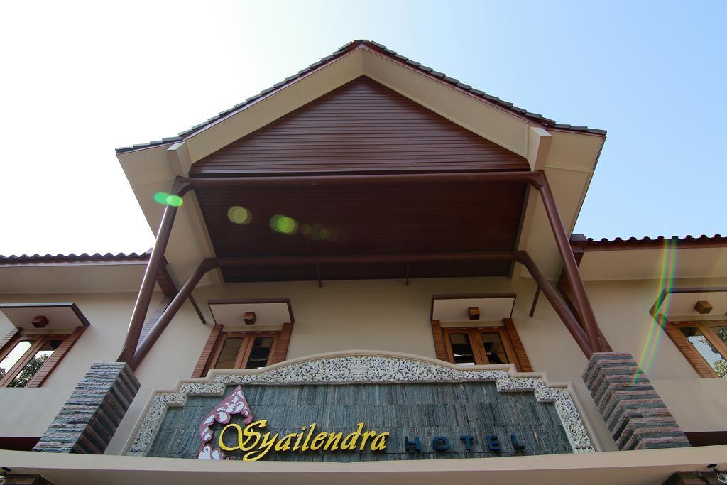 Syailendra Hotel Syariah Jepara Bagian luar foto